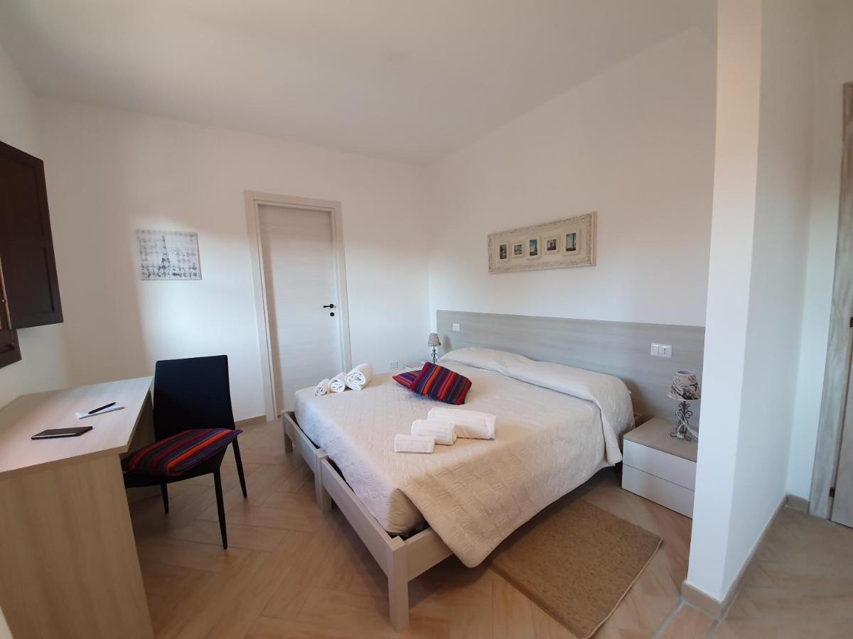 La Casa Di Sofia Hotel Olbia Luaran gambar